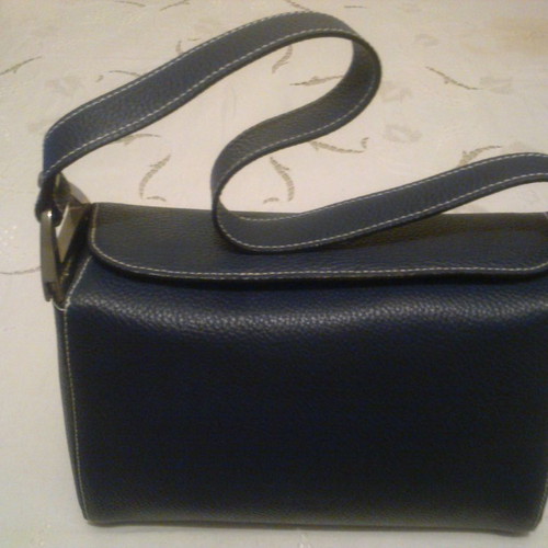 Barbara Milano women's bag in raff color made of soft synthetic material