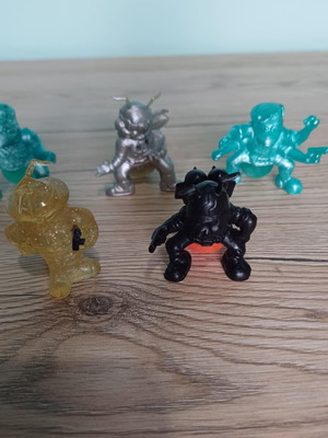 Underground figures pack No 5 like new