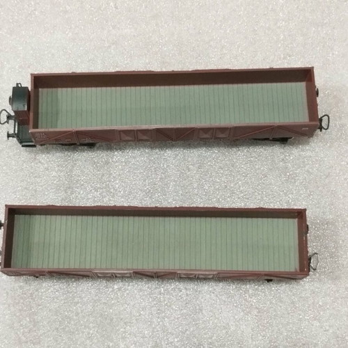 Commercial wagons like new, pack of 4, HO scale
