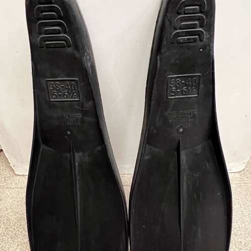 Majorca fins size 28-30 new