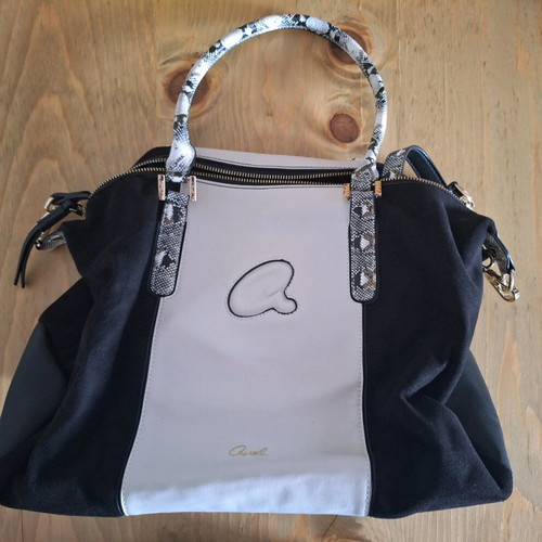 Axel shoulder-hand bag black with white and animal print snake like new