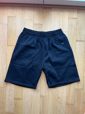 Supreme shorts καινούργια, μέγεθος large, μαύρα
