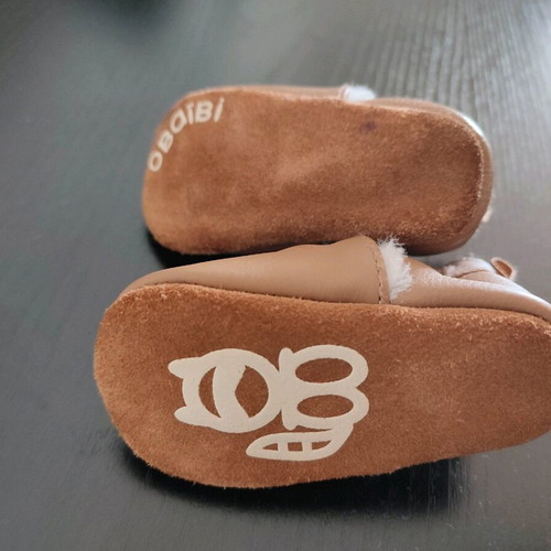 Obaibi baby shoes 0-6 months like new unisex
