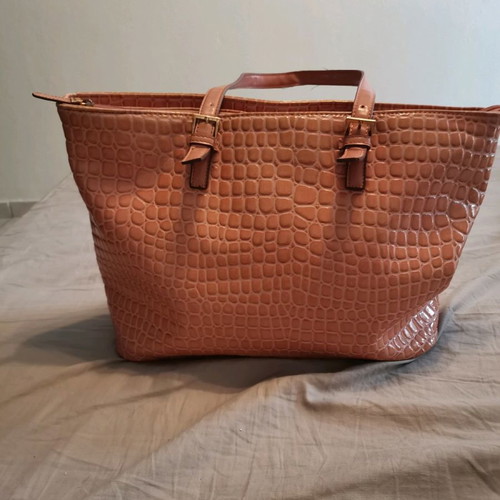 Carpisa pink shoulder bag used