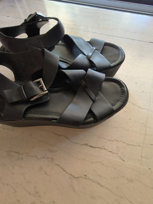 Pull & Bear platform sandals like new, size 38, black