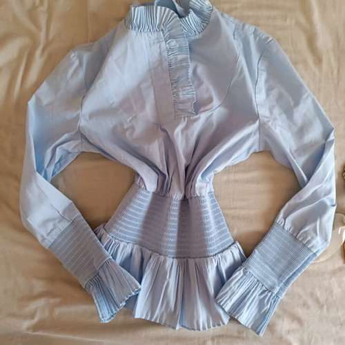 Blue shirt like new, size S with smocked waist and cuffs