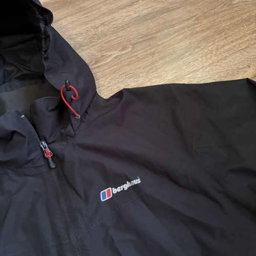 Berghaus GoreTex Stormcloud Waterproof Jacket XXL used, black