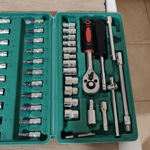 Socket and screwdriver set 46 pieces new