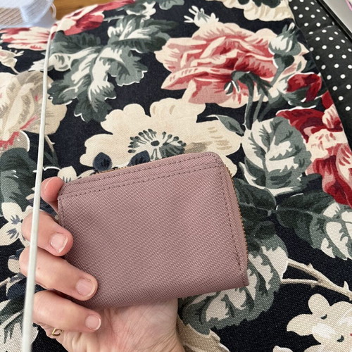 Herschel wallet used, pink