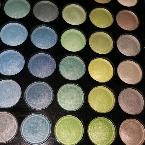 Eyeshadow palette used, barely applied