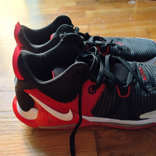 LeBron Witness VII basketball shoes size 45