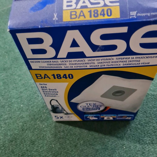 AEG Vacuum Cleaner Bags Pack of 4 Like New