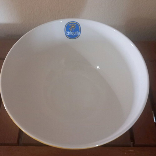 Deep plate used with Chiquita logo