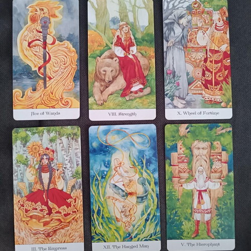 Tarot cards of the Golden Wheel like new, with box and info book