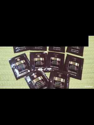 Apivita Queen Bee Absolute rich texture face cream new