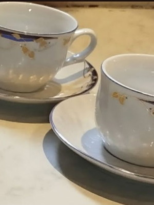Bavaria porcelain tea cup set and teapot like new