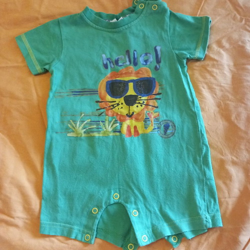 Baby rompers like new, pack of 3, summer sizes 3-9 months
