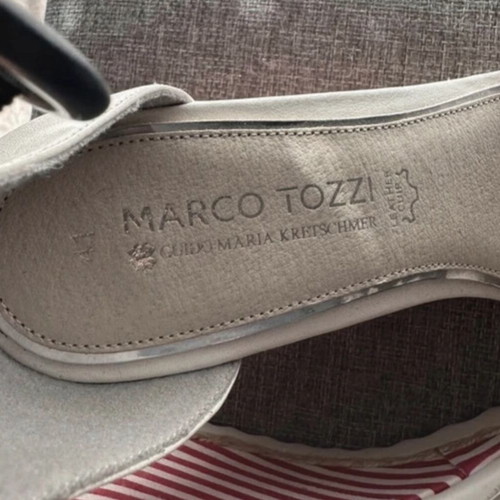 Marco Tozzi platform sandals size 40-41 new, white with striped heel
