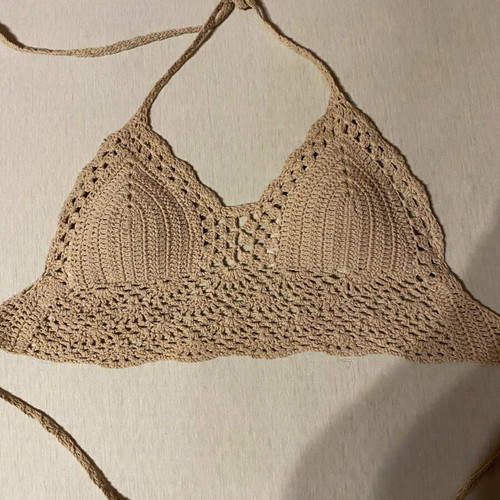 Knitted bikini top like new, beige