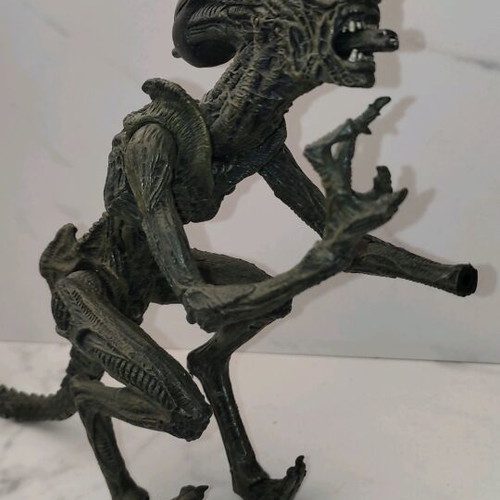 Mcfarlane Toys Alien 3 Dog Alien Xenomorph Movie Maniacs 6 figure used