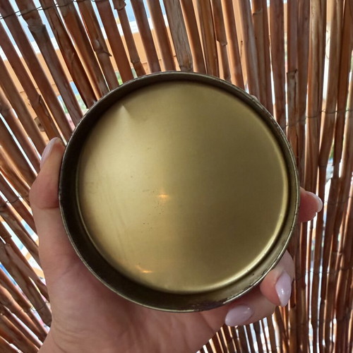 Vintage airtight tins set of 2, used