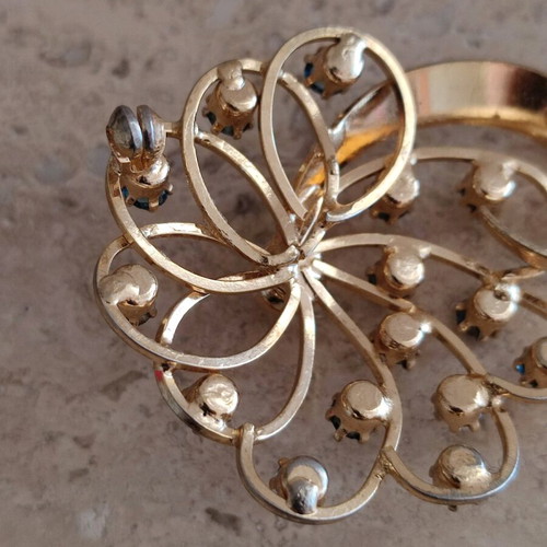 Vintage pin