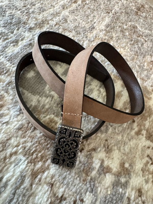 Massimo Dutti leather belt size 70 like new beige