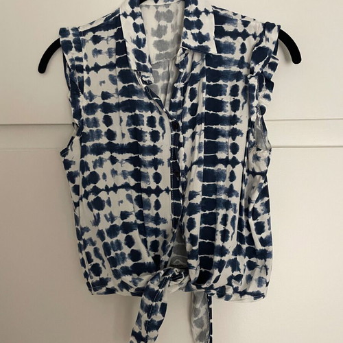 Sleeveless shirt with tie used, small, white and blue