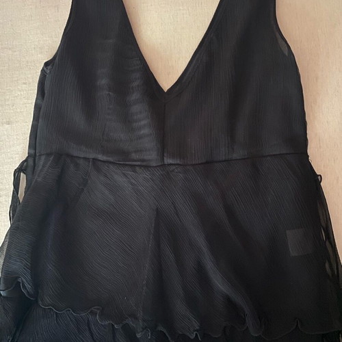 Lussile sleeveless black top like new, size M