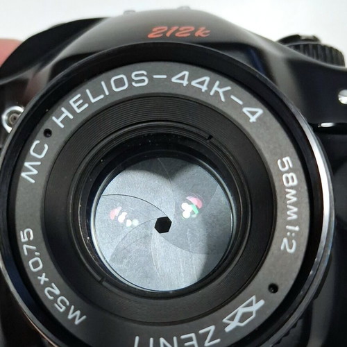 Zenit 212K camera with Helios 44K-4 58mm f2 lens like new