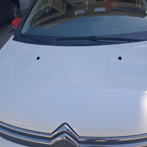 Citroen C3 2018 like new, 59,000 km, manual, petrol, red
