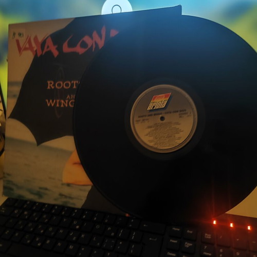 Vaya Con Dios Roots and Wings LP like new