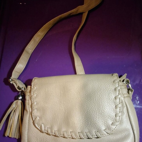 Beige shoulder bag like new with zipper 20×25 cm