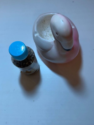 Ceramic Flamingo ashtray set with aromatic crystals