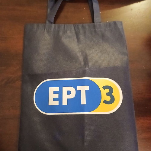Σετ 4 τετραδίων και παιδικό βιβλίο και χάρακες και μολύβι και τσάντα ΕΡΤ καινούργιο