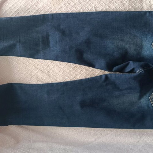 Jeans with rhinestones on pockets like new, blue