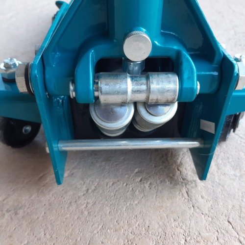 Total low profile 3-ton car jack like new
