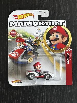 Hot Wheel Mario Kart Mario P-Wing new, sealed