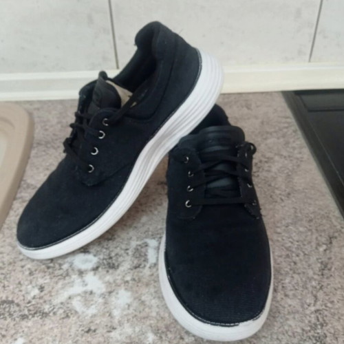 Skechers Athletic Shoes Size 42 Like New