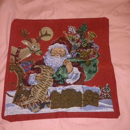 Christmas pillow covers like new, pack of 6