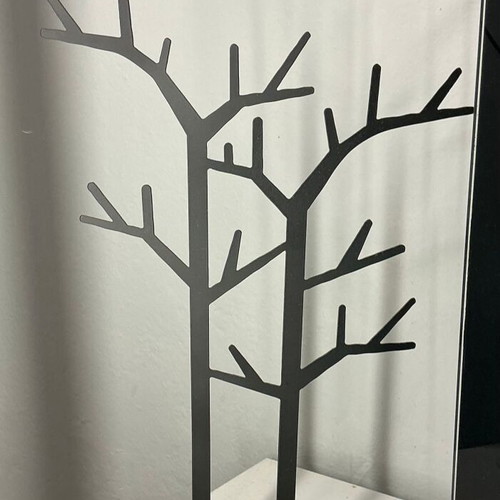 Decorative metal tree like new
