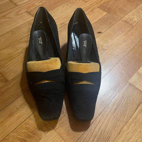Vintage Russell & Bromley X Stuart Weitzman black suede pumps used, size 38