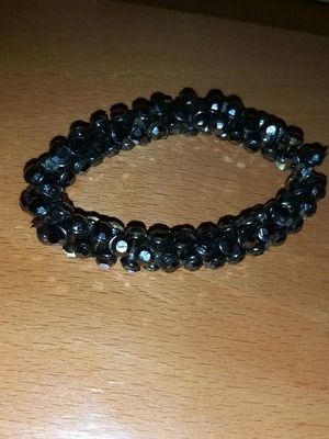 Bracelet with elastic band
