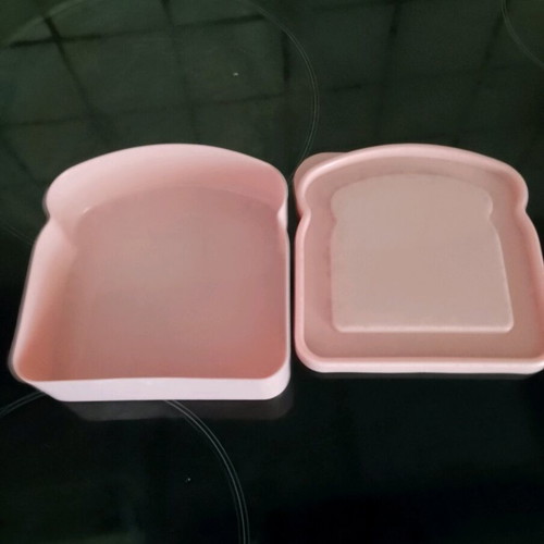 Food containers new with insulated bags, water bottle and sandwich box