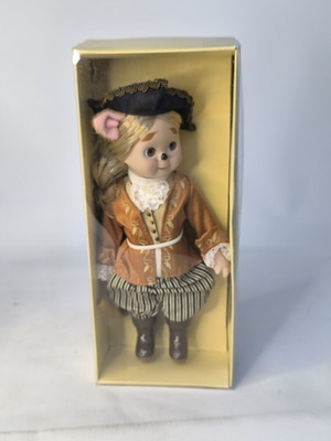 Vintage Porcelain Doll Puss in Boots DeAgostini new