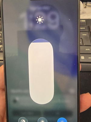 iPhone 15 ProMax 256GB σαν καινούργιο με 86% μπαταρία και γνήσια αλλαγή οθόνης