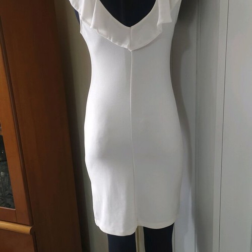 Women's White Elastic Dress like new, Small/Xsmall