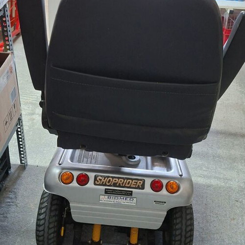 Electric wheelchair with battery