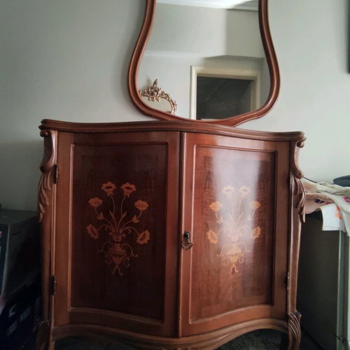 Entrance furniture with mirror used