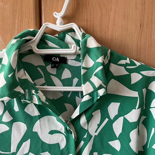 C&A Women's Shirt Large-XL like new, thin fabric, white and green
